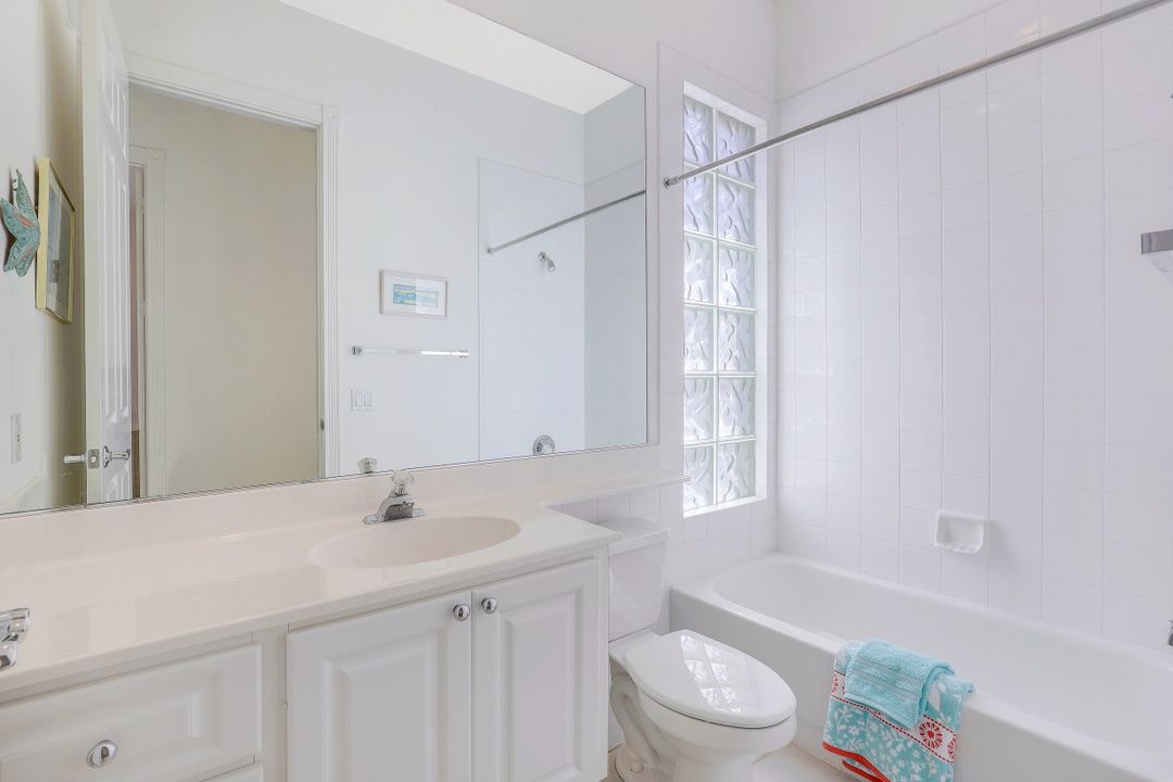 4409 Novato Ct, Naples, FL 34109