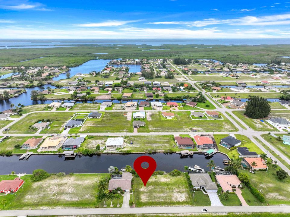 1038 NW 37th Pl, Cape Coral, FL 33993