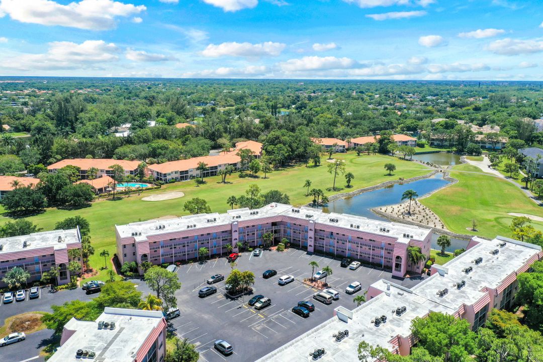 190 Turtle Lake Ct #203, Naples, FL 34105