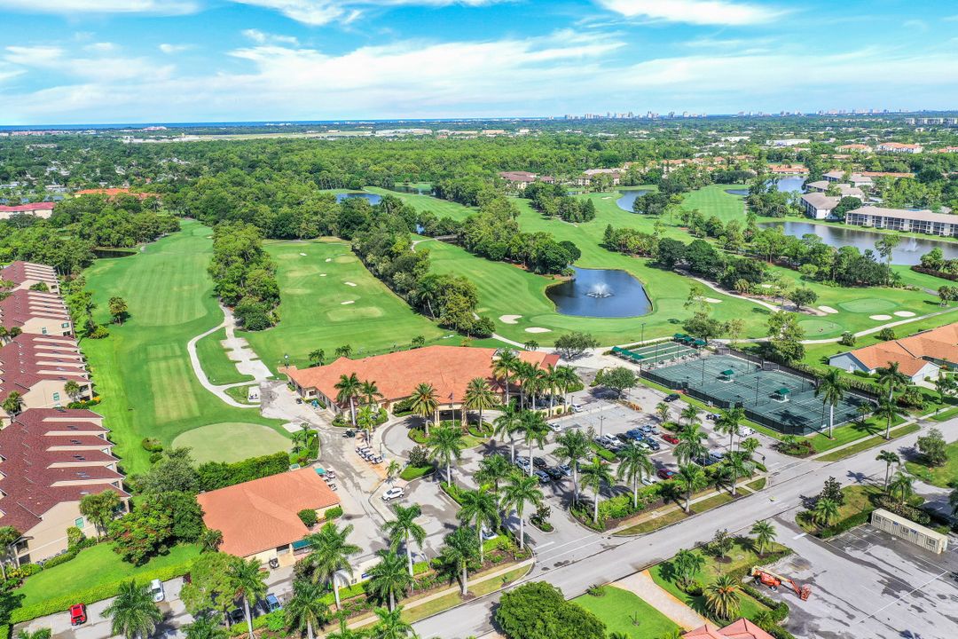 606 Kings Way, Naples, FL 34104