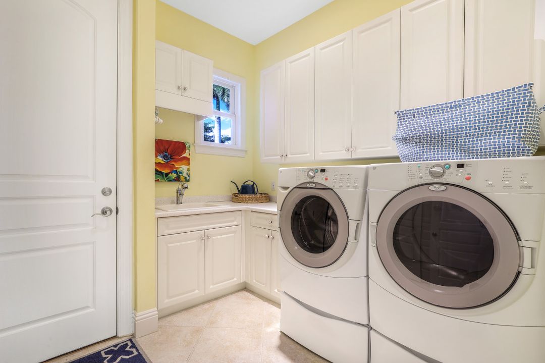 22001 Chartwell View Ct, Bonita Springs, FL 34135