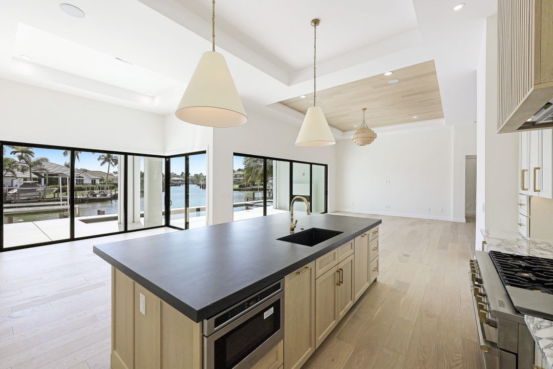 1857 Woodbine Ct, Marco Island, FL 34145