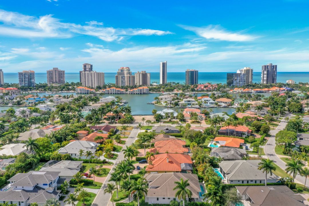 569 Neapolitan Way, Naples, FL 34103