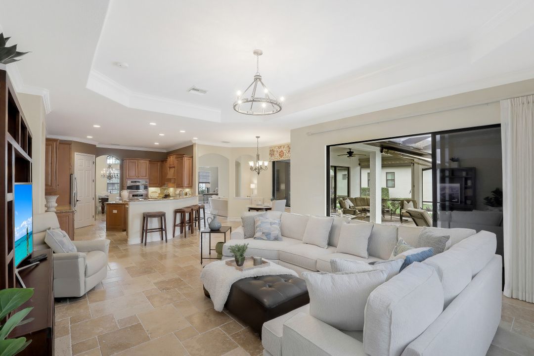 3400 Runaway Ln, Naples, FL 34114