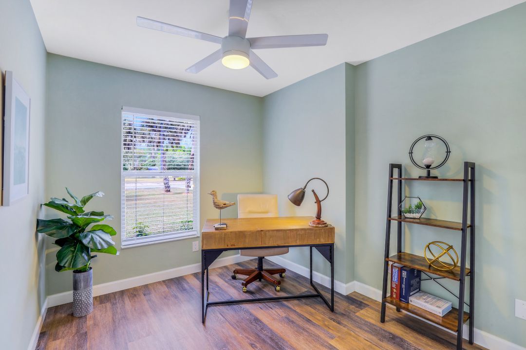 1960 16th St NE, Naples, FL 34120