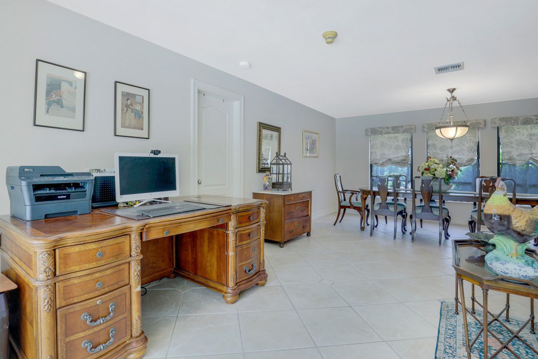 2326 Kings Lake Blvd, Naples, FL 34112