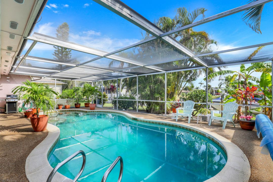 4933 SW 11th Ct, Cape Coral, FL 33914