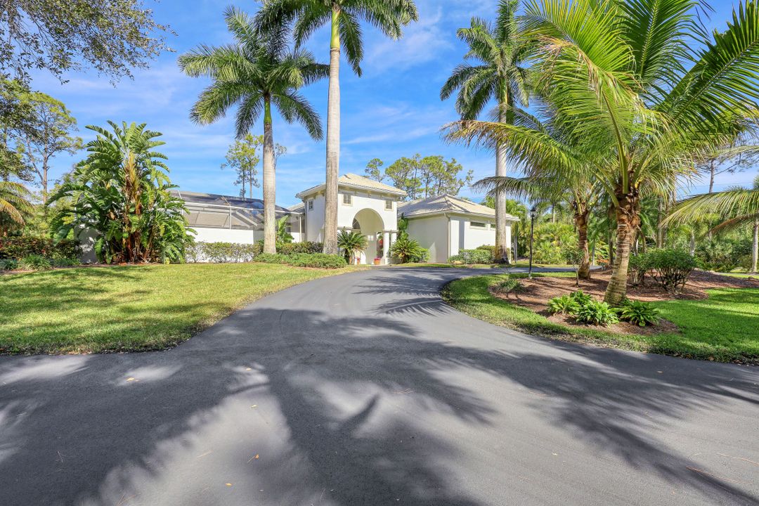 4055 1st Ave SW, Naples, FL 34119