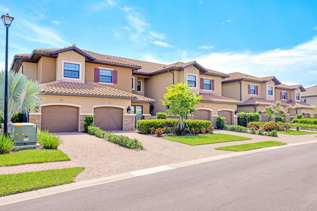 9673 Montelanico Loop #102, Naples, FL 34119