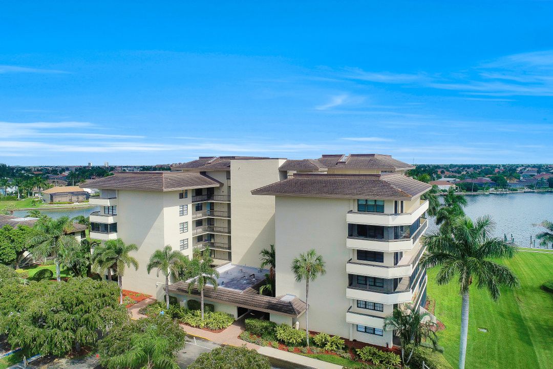 591 Seaview Ct #210, Marco Island, FL 34145