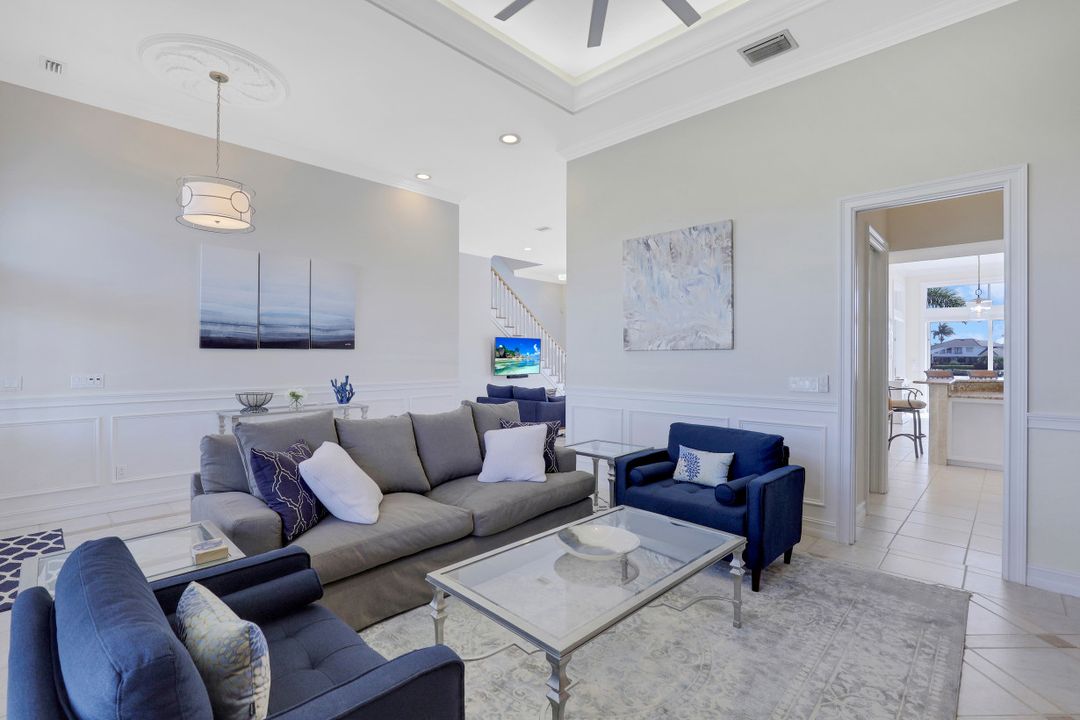 110 Copperfield Ct, Marco Island, FL 34145