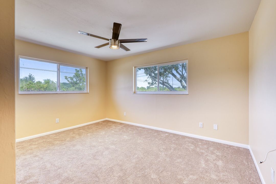 1321 NE 17th St, Cape Coral, FL 33909