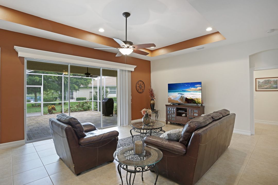 2548 Ashbury Cir, Cape Coral, FL 33991