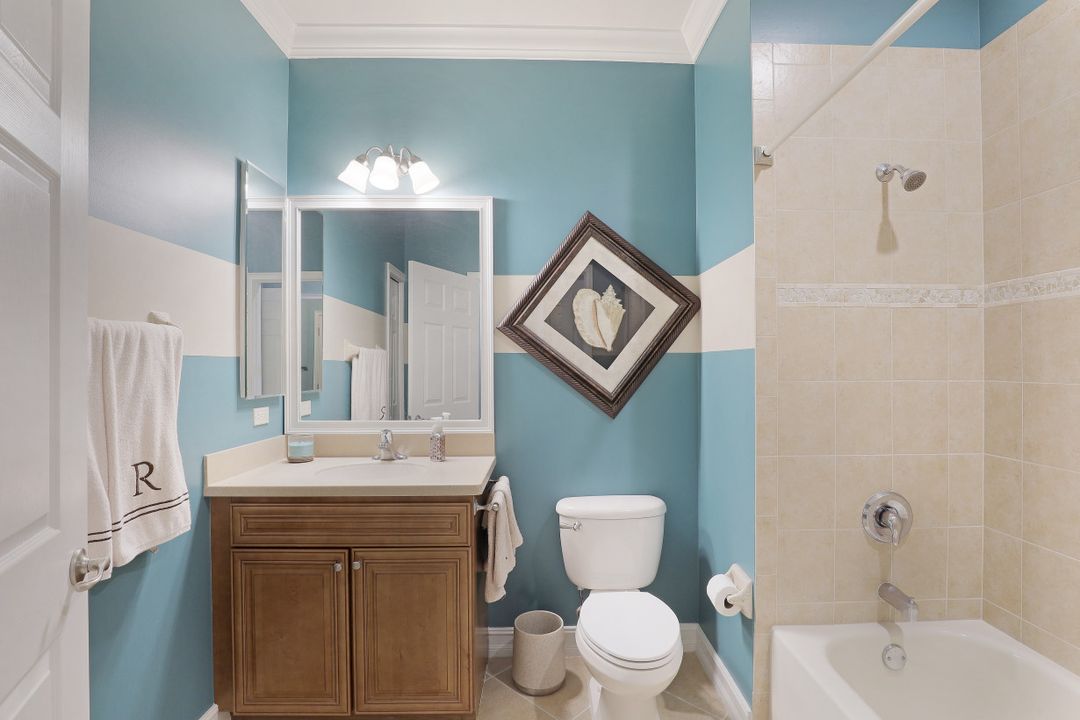 10498 Smoke House Bay Dr #201, Naples, FL 34120