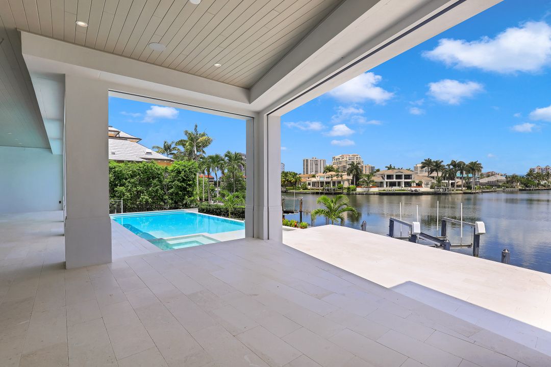 313 Turtle Hatch Rd, Naples, FL 34103