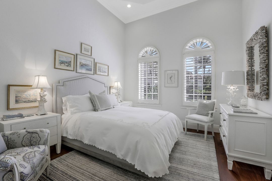 2895 Tiburon Blvd E, Naples, FL 34109