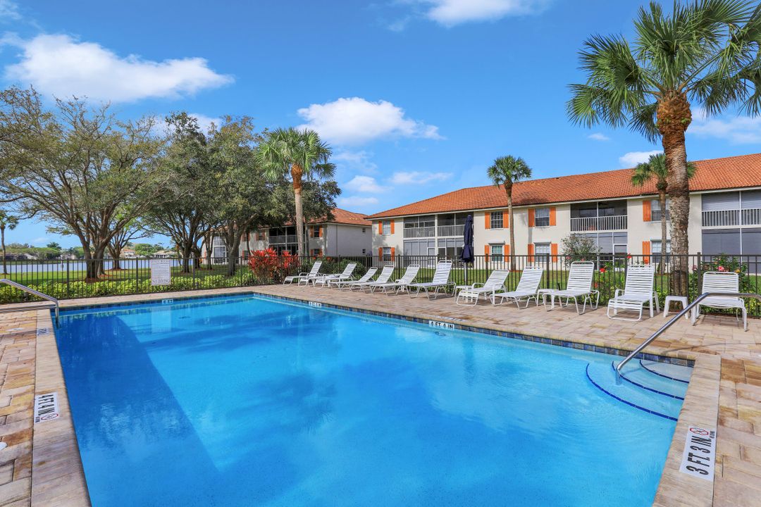 595 Mardel Dr #403, Naples, FL 34104