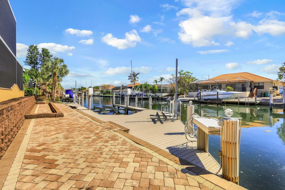 707 Plantation Ct, Marco Island, FL 34145