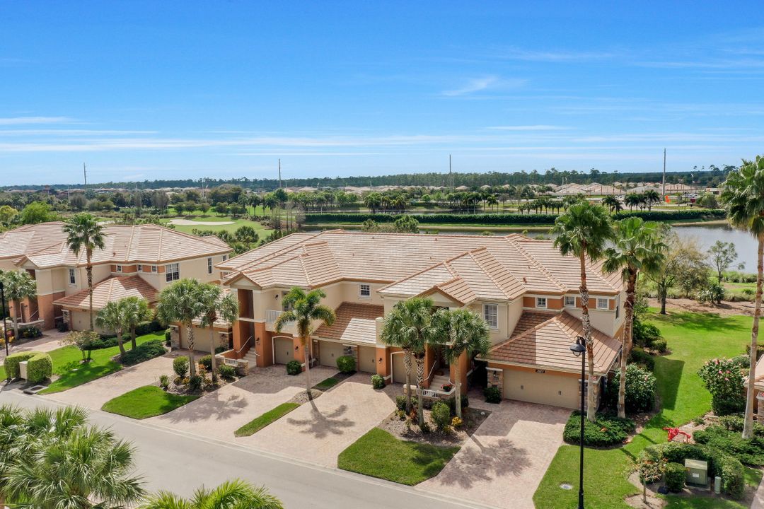 9201 Quartz Ln Apt 201 #201, Naples, FL 34120