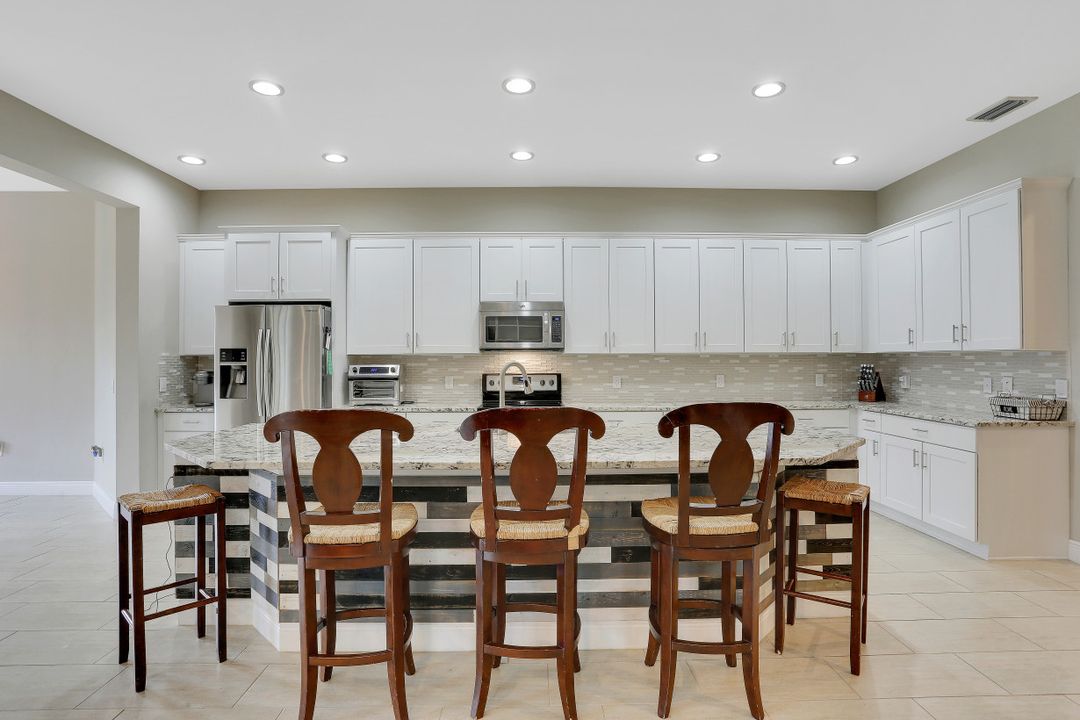 12713 Astor Pl, Fort Myers, FL 33913