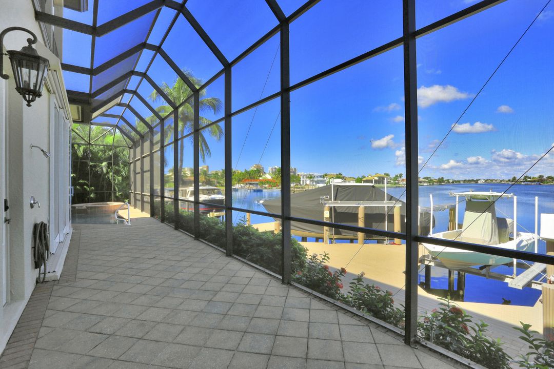 1056 Fieldstone Dr, Marco Island, FL 34145