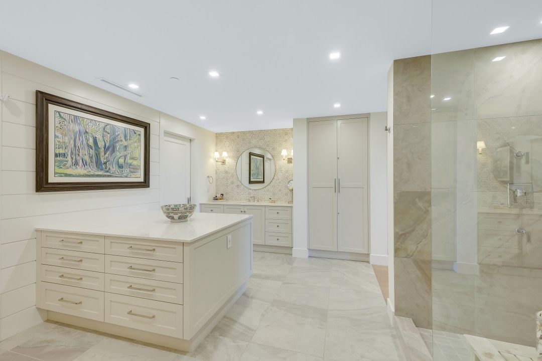 13915 Old Coast Rd #805, Naples, FL 34110