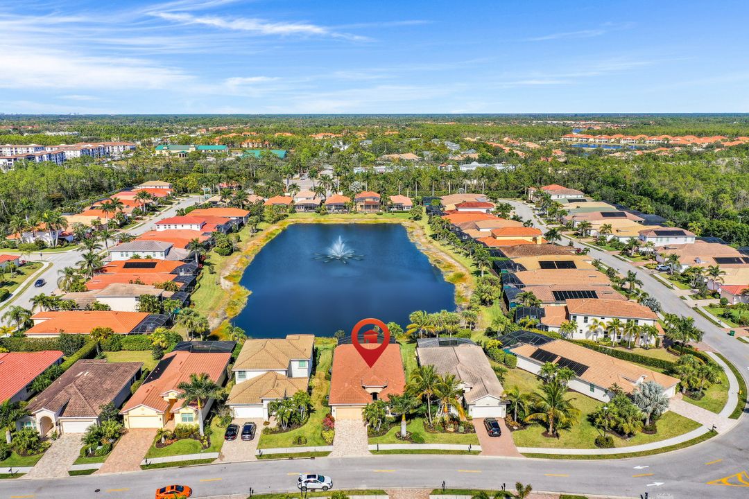 7746 Martino Cir, Naples, FL 34112
