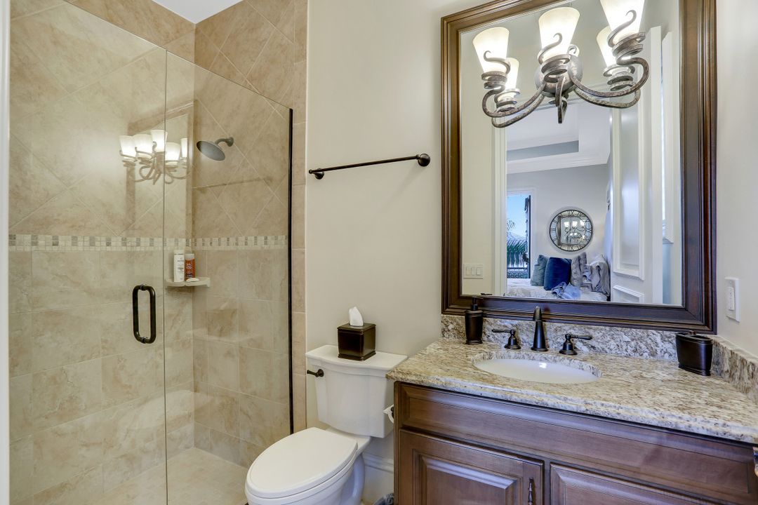 172 Seabreeze Ave, Naples, FL 34108