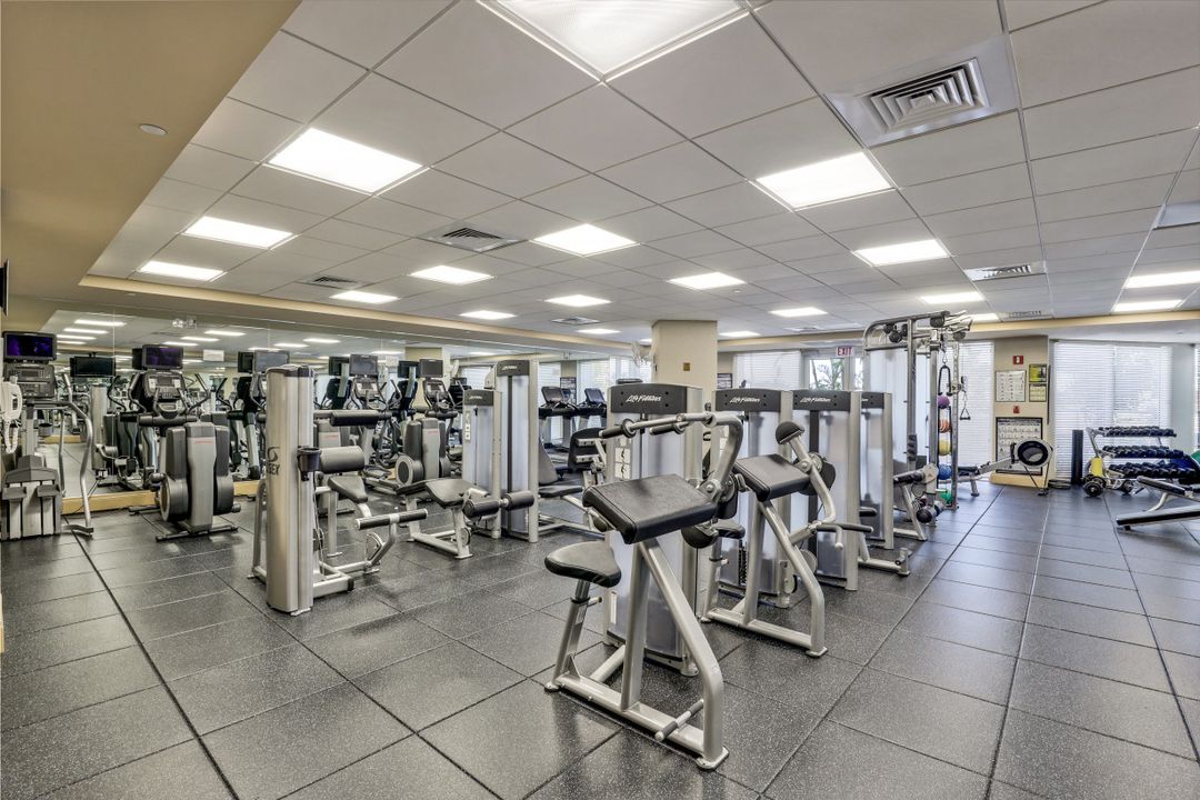 7117 Pelican Bay Blvd #1603, Naples, FL 34108