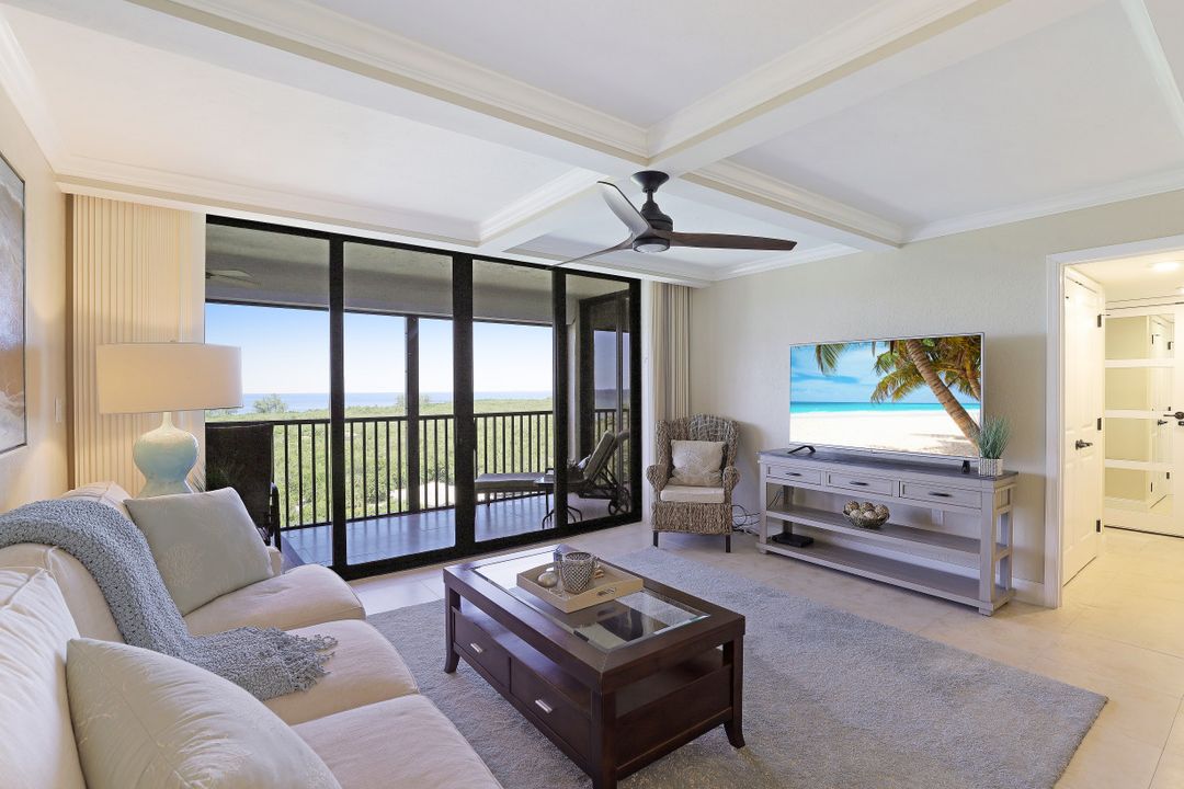 17 Bluebill Ave #1005, Naples, FL 34108