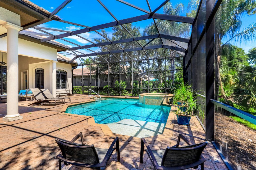 7413 Byrons Way, Naples, FL 34113