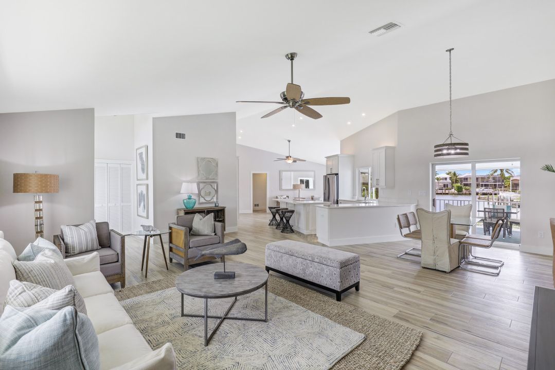 370 Cottage Ct, Marco Island, FL 34145