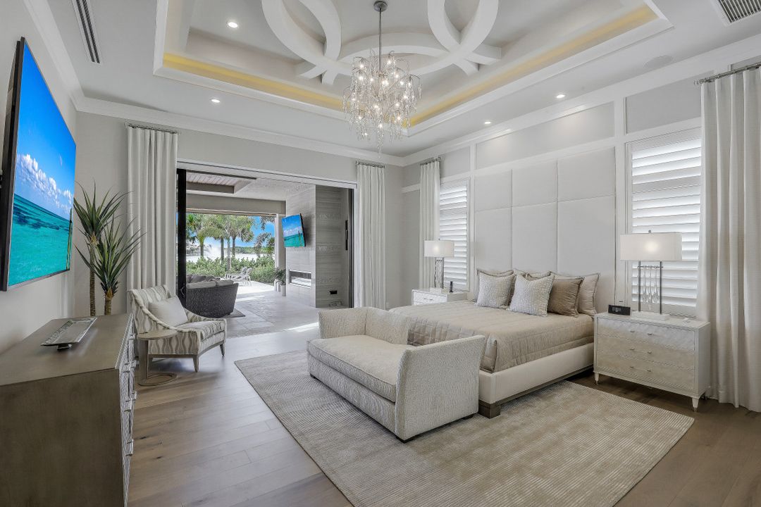 5937 Sunnyslope Dr, Naples, FL 34119