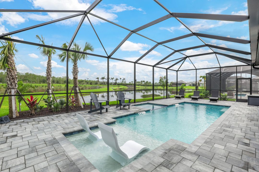 19617 Waterman Ct, Miromar Lakes, FL 33913