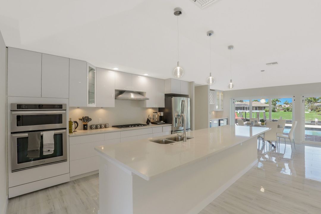 6572 E Town and River Rd, Fort Myers, FL 33919