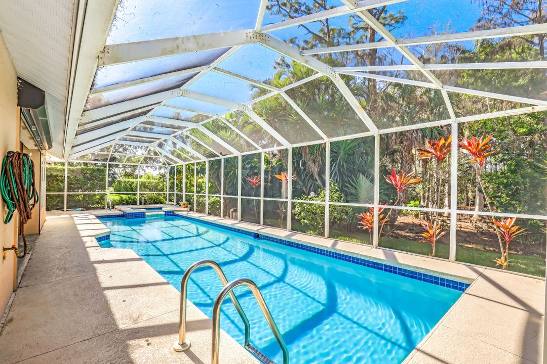 1517 Kenridge Pl, Naples, FL 34104