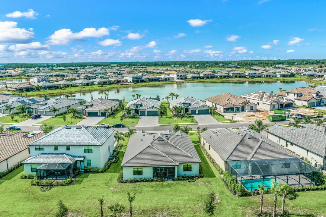 19732 Beechcrest Pl, Estero, FL 33913