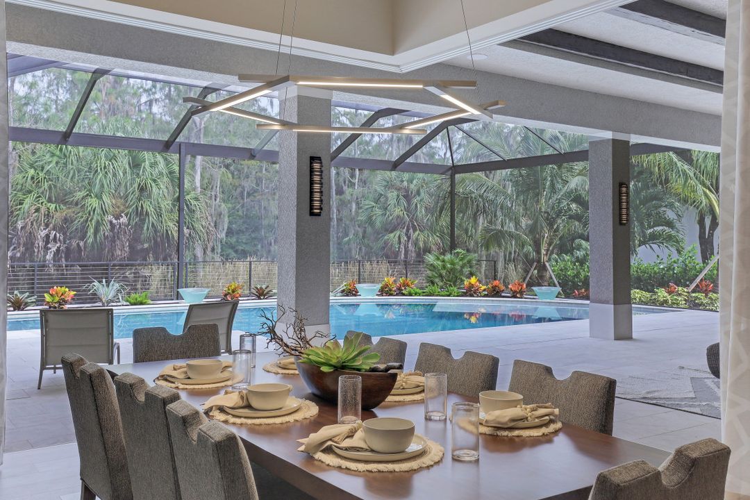 4490 Wayside Dr, Naples, FL 34119