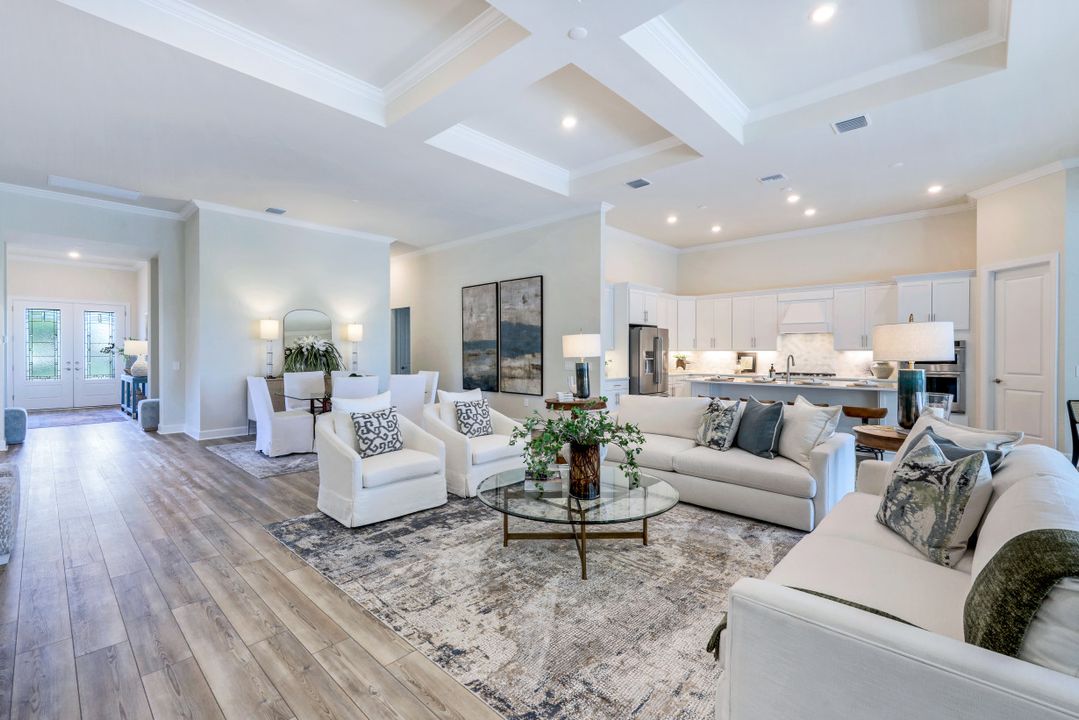 9528 Curlew Dr, Naples, FL 34120