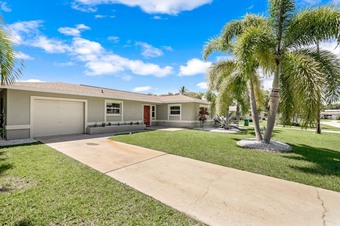 5118 York Ct, Cape Coral, FL 33904