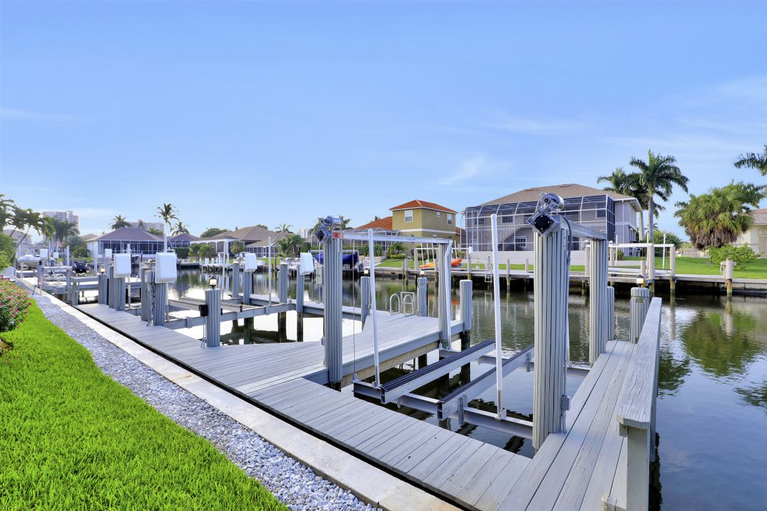 851 Banyan Ct, Marco Island, FL 34145