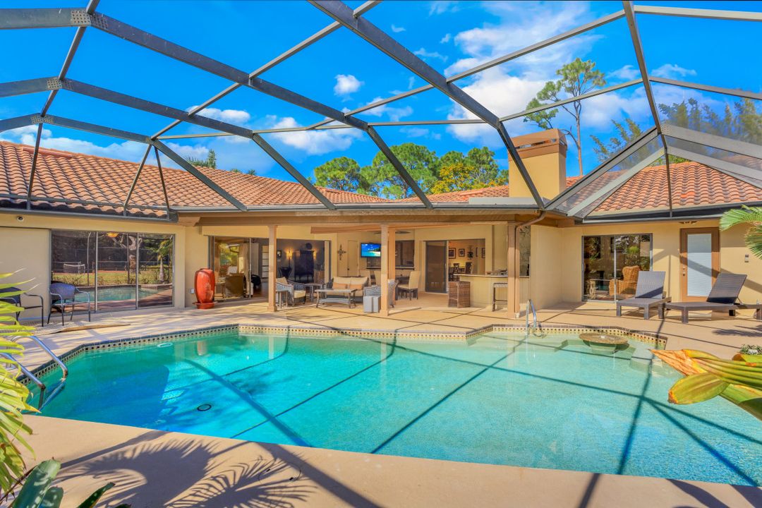 6846 Trail Blvd, Naples, FL 34108