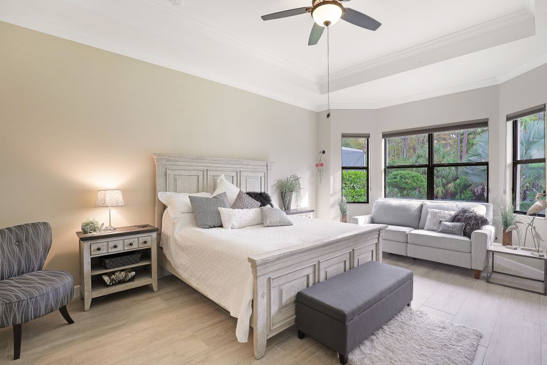 9367 Isla Bella Cir, Bonita Springs, FL 34135