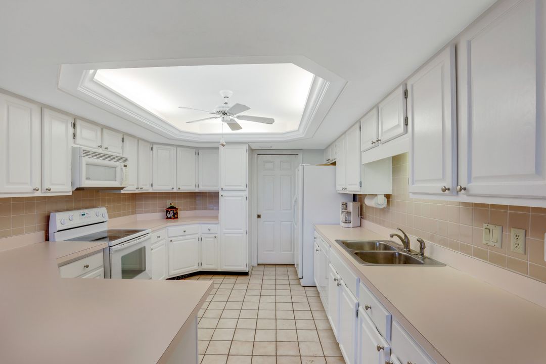 26920 Wedgewood Dr #203, Bonita Springs, FL 34134