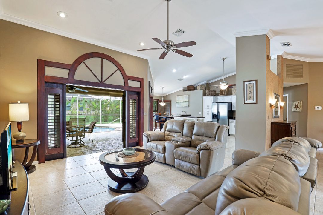 5327 SW 21st Pl, Cape Coral, FL 33914