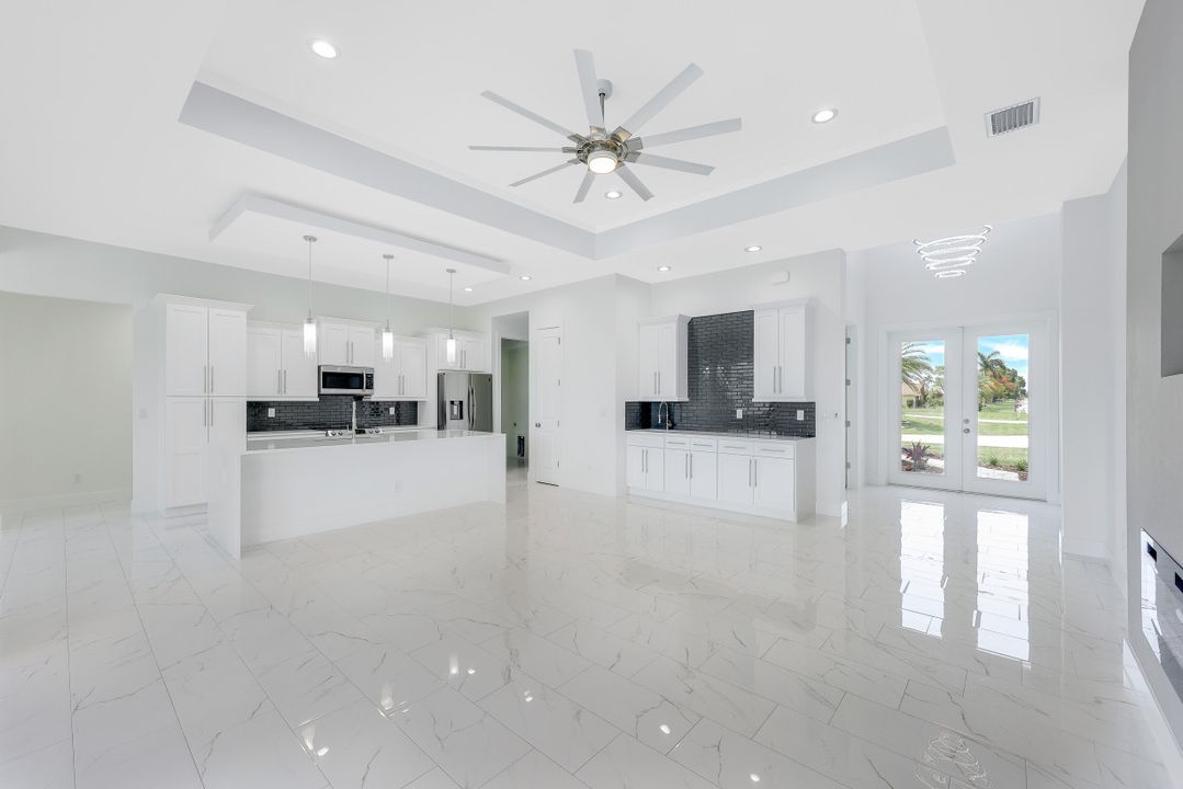 602 SW 35th St, Cape Coral, FL 33914