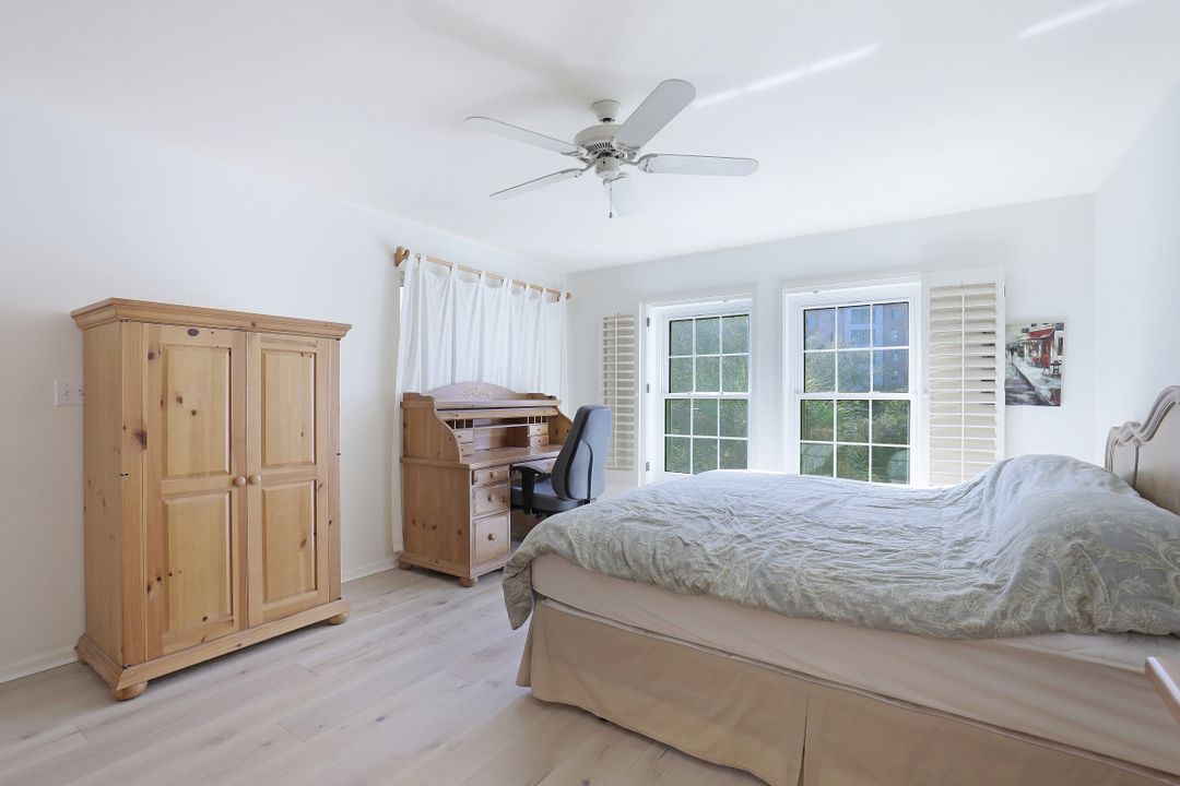 5895 Chanteclair Dr #122, Naples, FL 34108