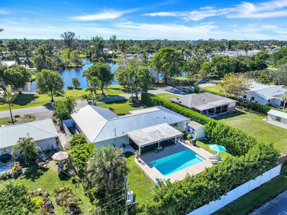 1229 28th Ave N, Naples, FL 34103