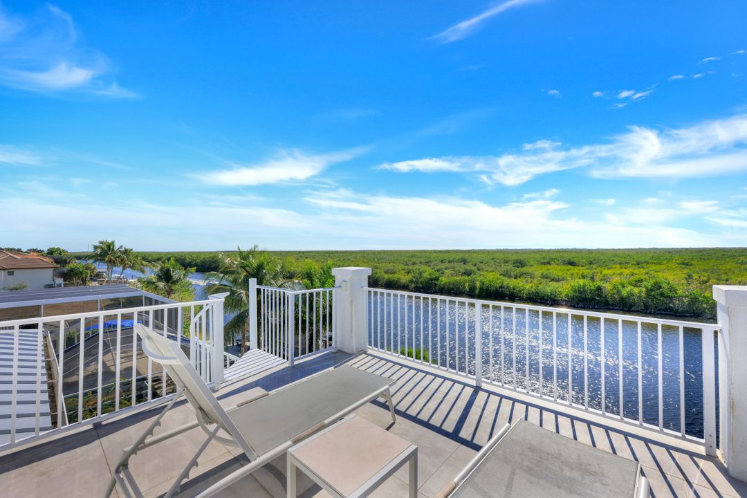 5210 SW 28th Pl, Cape Coral, FL 33914