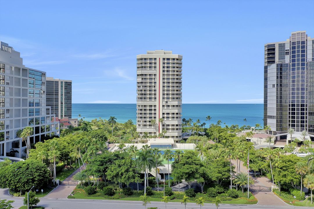 4901 Gulf Shore Blvd N #402, Naples, FL 34103